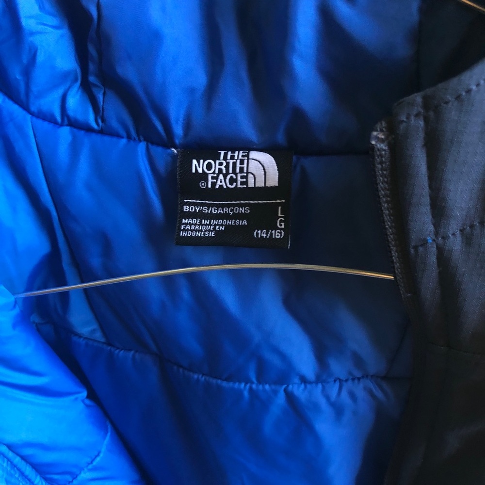 The North Face Boys Coat - Picture 4 of 5